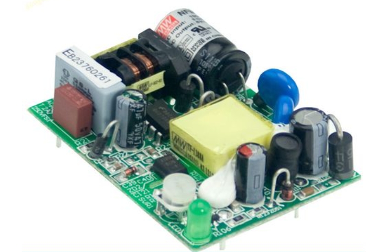 一線直連明緯金屬殼帶線快充，便捷生活新選擇