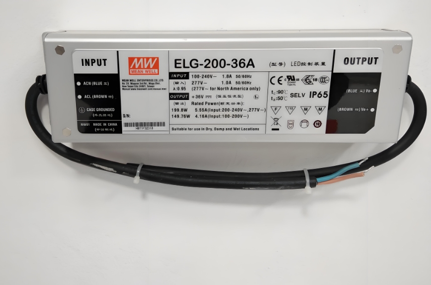 精準電壓控制明緯開關電源為您的設備保駕護航